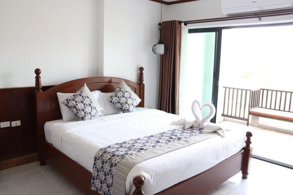 Thavisouk Riverside Hotel Ванг-Виенг Экстерьер фото