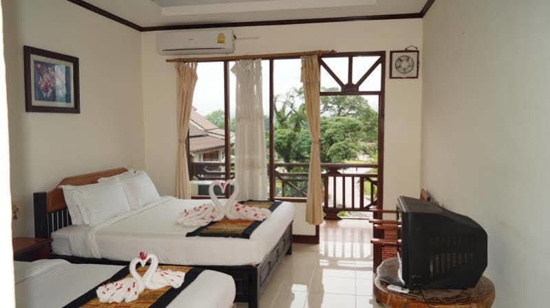 Thavisouk Riverside Hotel Ванг-Виенг Экстерьер фото