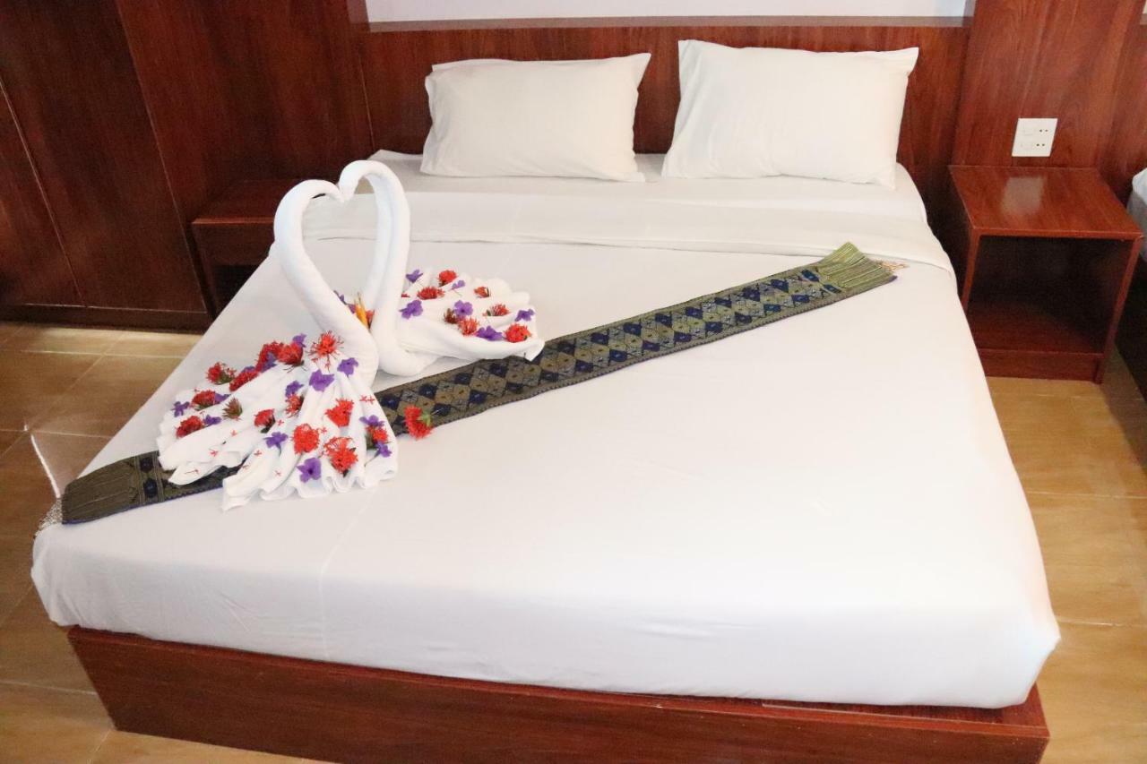 Thavisouk Riverside Hotel Ванг-Виенг Экстерьер фото